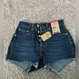 NWT Levi’s 501 Shorts, Size W24